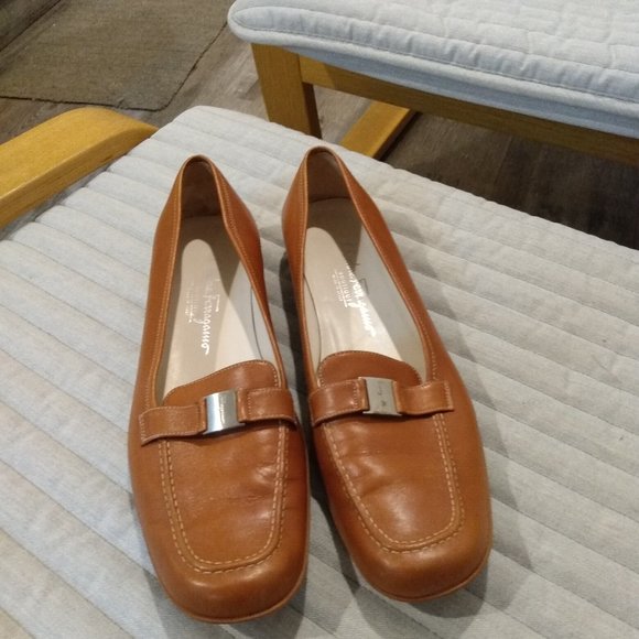 Salvatore Ferragamo loafer size 8.5 2 A narrow leather - Picture 1 of 6